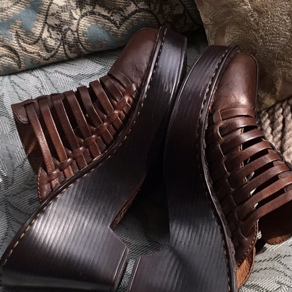 Born Leather Clogs - image 7